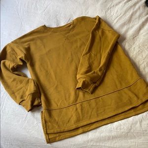 Universal Thread Sweater Muted Gold/Brass